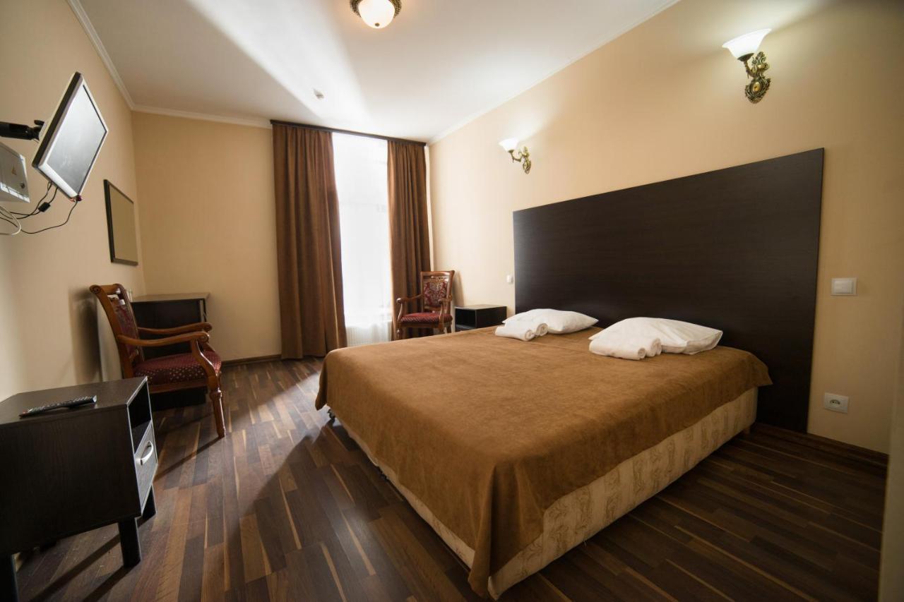 Alex Hotel Одесса Экстерьер фото